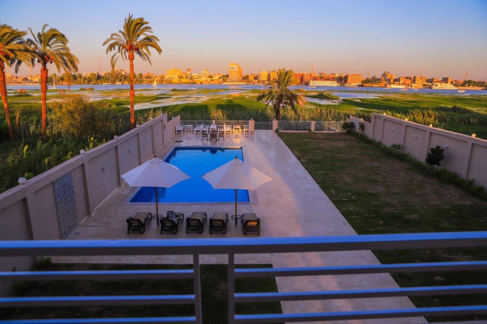 Royal Nile Villas - Pool View Apartment 2 ルクソール エクステリア 写真